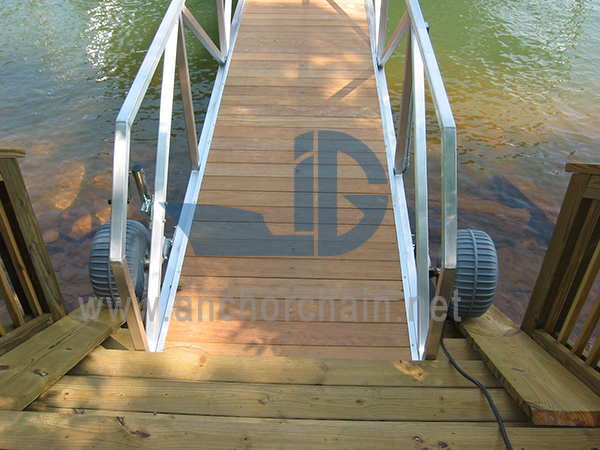 Dock-Gangway aus Aluminium mit Holzstufe