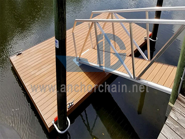Aluminium-Gangway mit Hartholzstufe