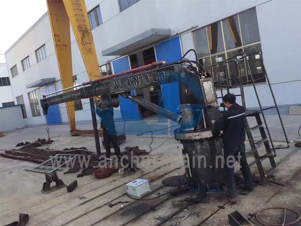 Hydraulischer Klappkran
