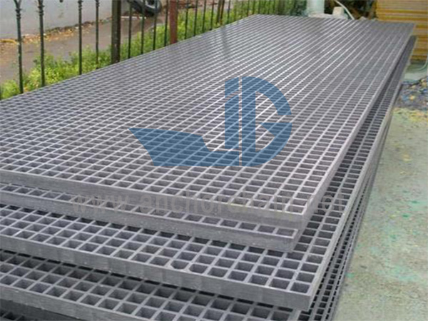 Marine-Kühlergrill